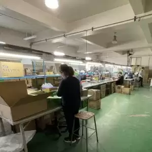 零件交貨或 組裝服務